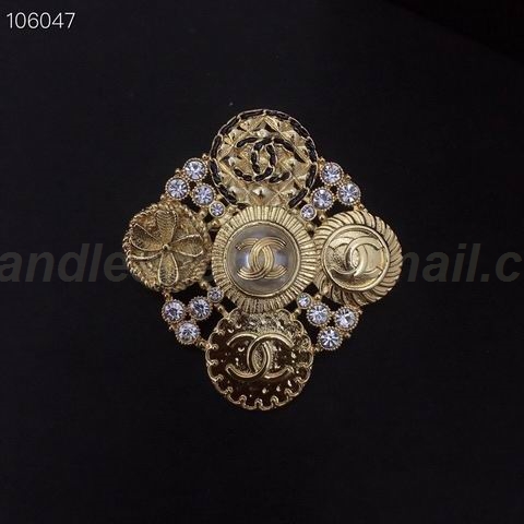 Chanel Brooch 247